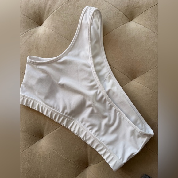 Set - Picture 4 of 4